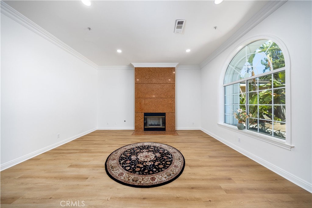 68 E Longden Avenue