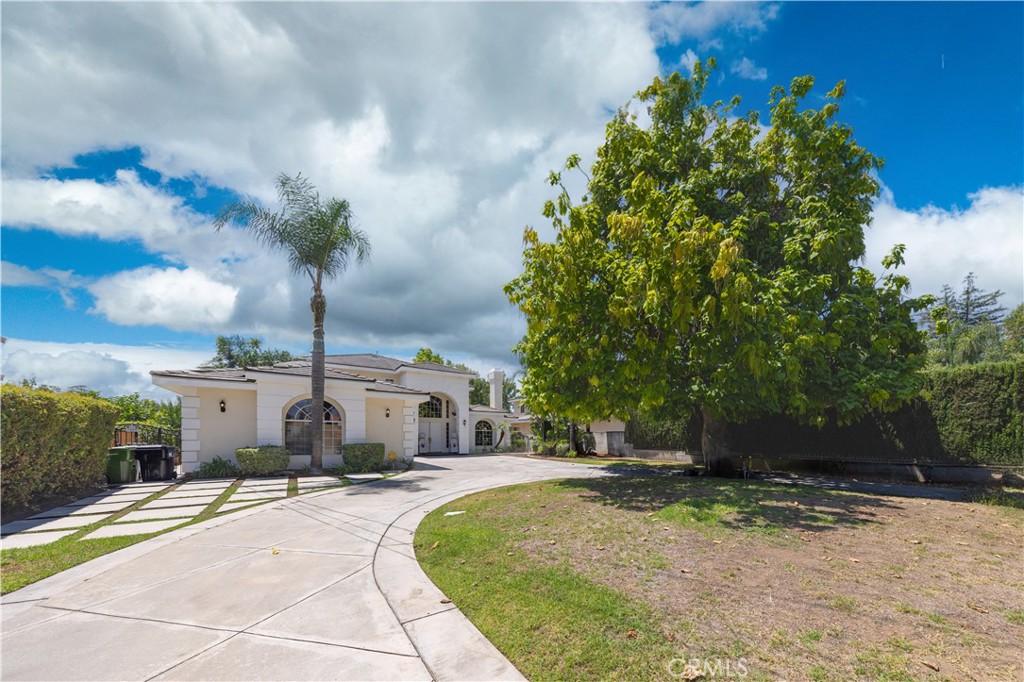 68 E Longden Avenue