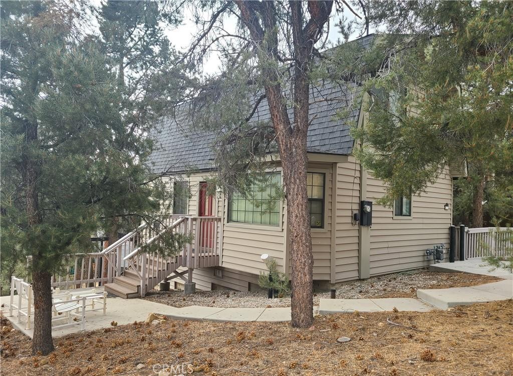1101 Nana Avenue
