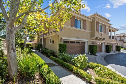 Photo of 23833 Toscana DR, Valencia, CA 91354 (MLS # SR26189225)