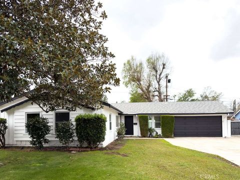 Tiny photo for 7435 Lena Ave, West Hills, CA 91307 (MLS # SR26040869)