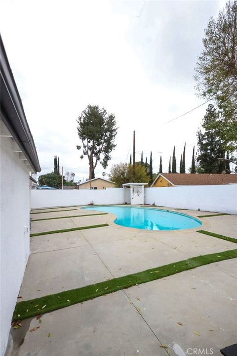 Tiny photo for 7435 Lena Ave, West Hills, CA 91307 (MLS # SR26040869)