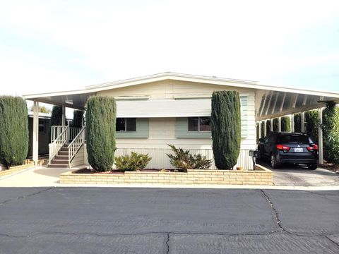 Photo of 54999 Martinez Trail #40, Yucca Valley, CA 92284 (MLS # 219140049DA)