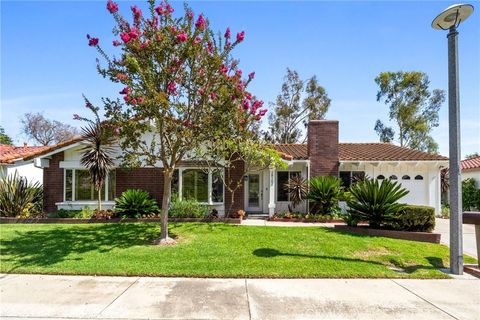Photo of 28162 Via Cernuda, Mission Viejo, CA 92692 (MLS # OC25167032)