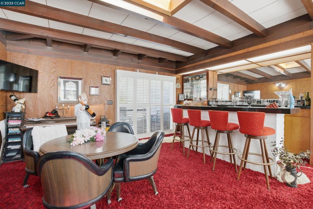 MUIR OAKS - Residential