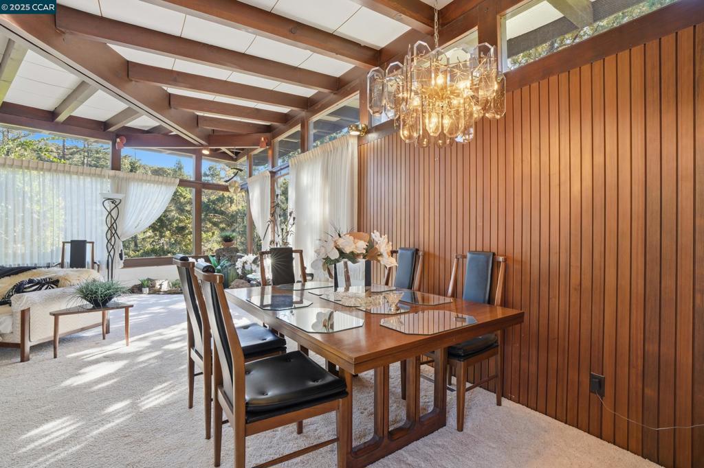 MUIR OAKS - Residential