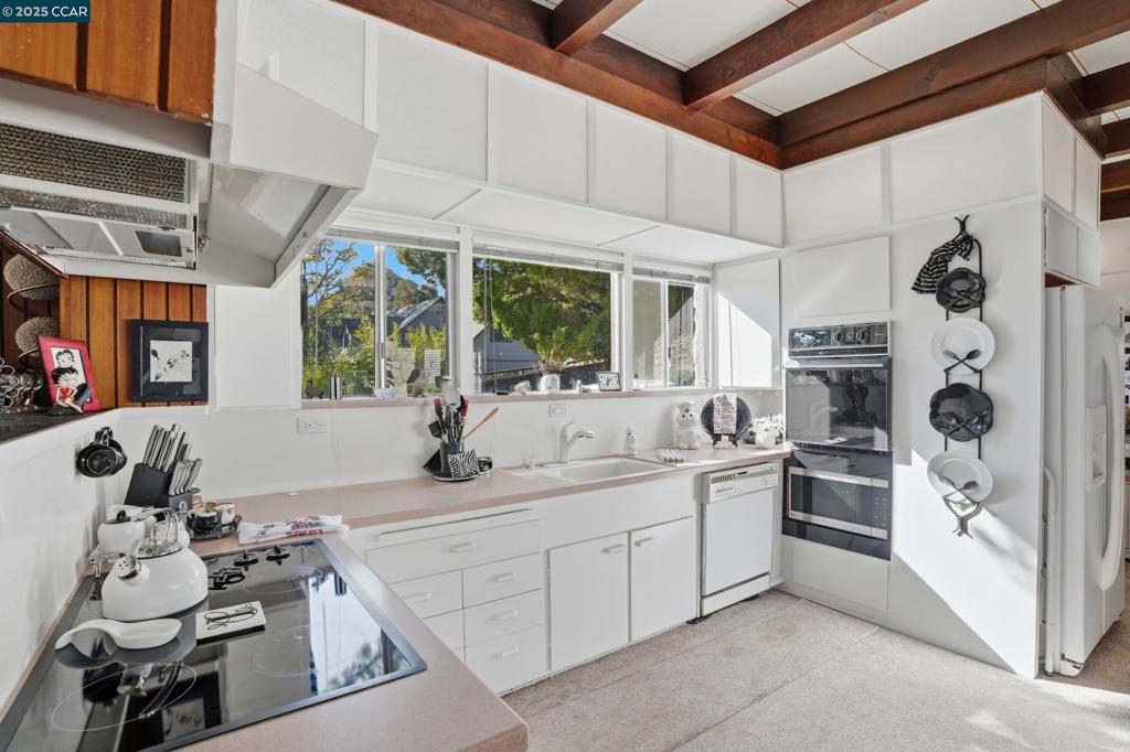 MUIR OAKS - Residential