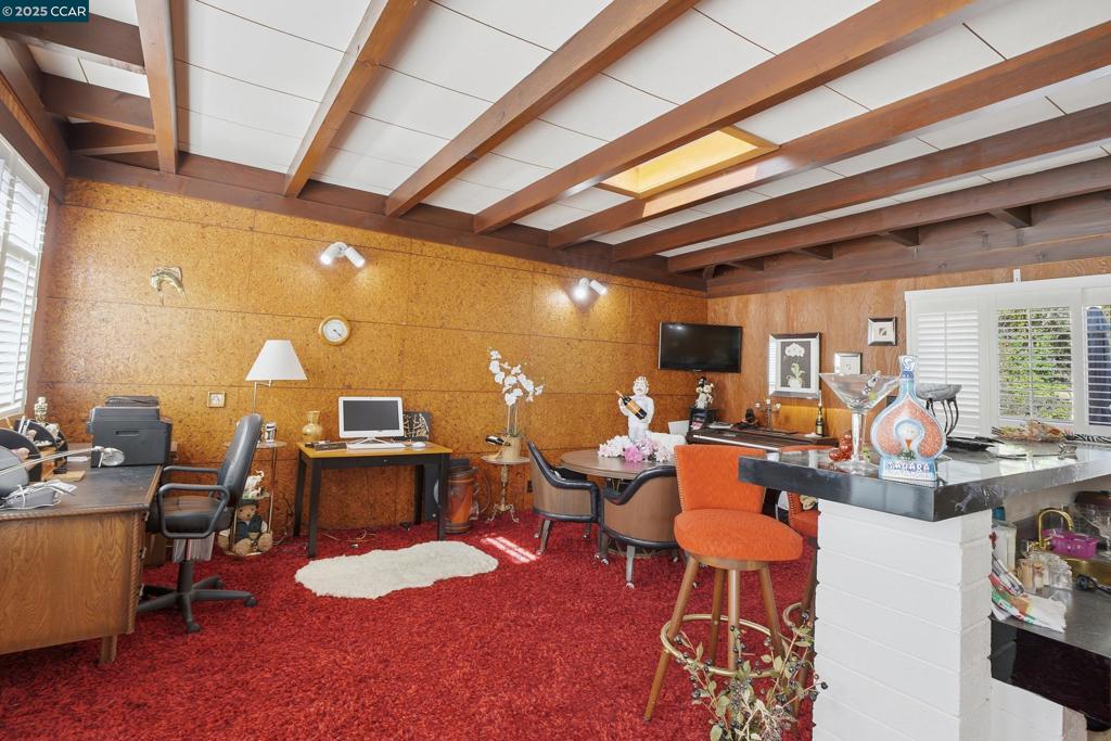 MUIR OAKS - Residential