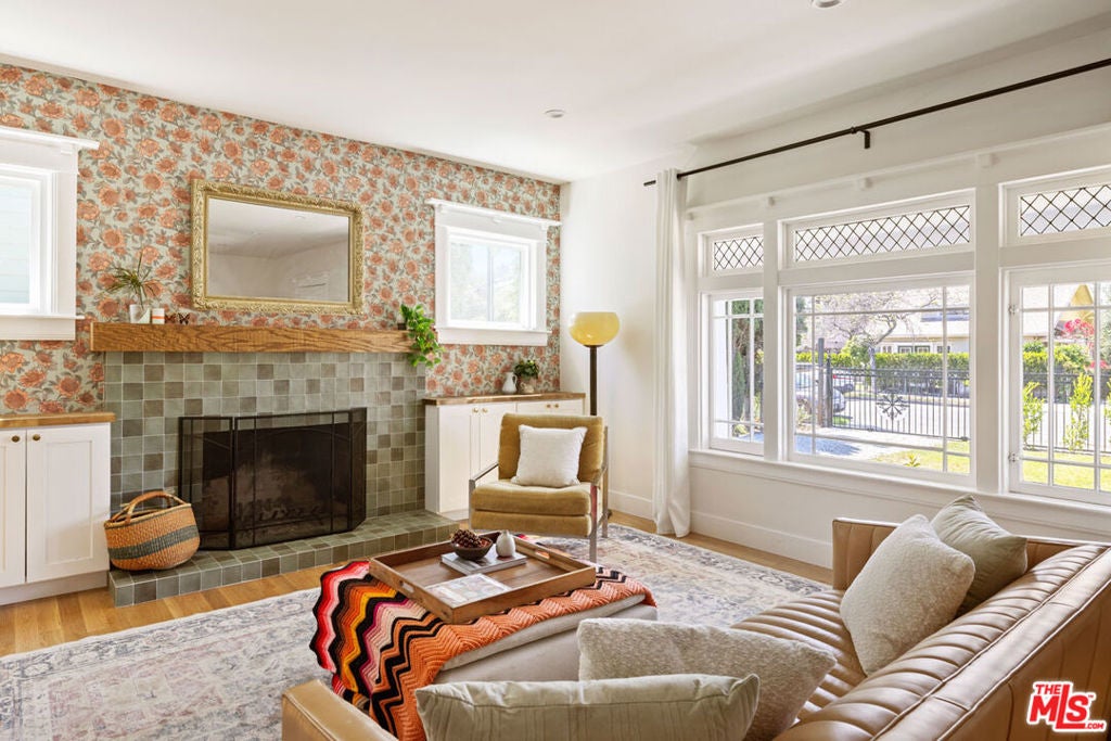 137 E Avenue 43