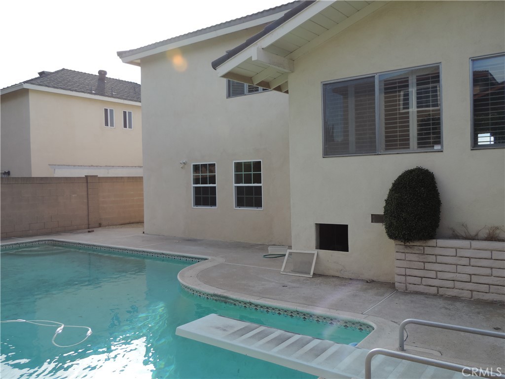 1451 N Shaffer Street