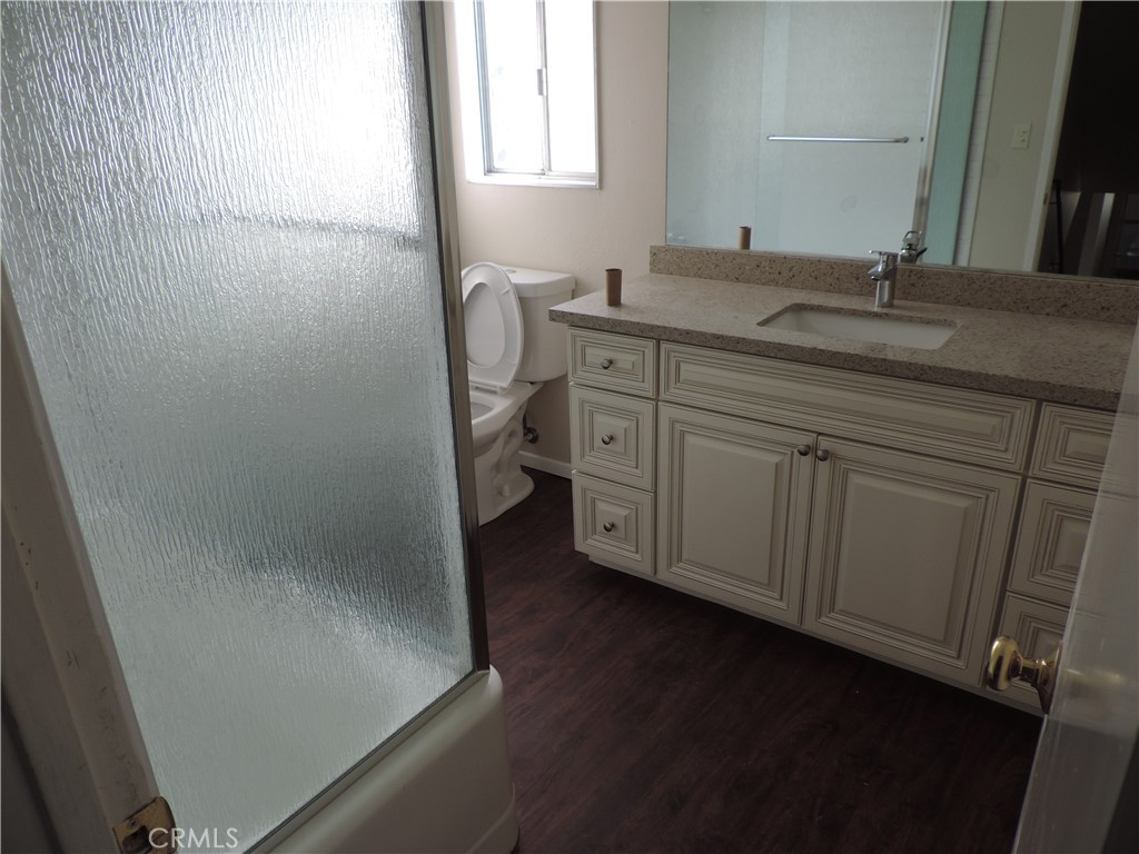 1451 N Shaffer Street