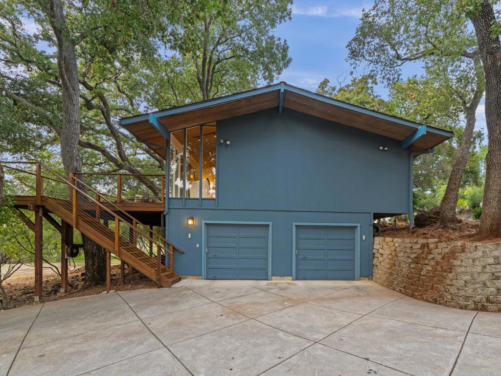 1269 Chateau Drive