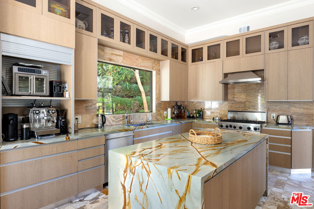 13355 Mulholland Drive