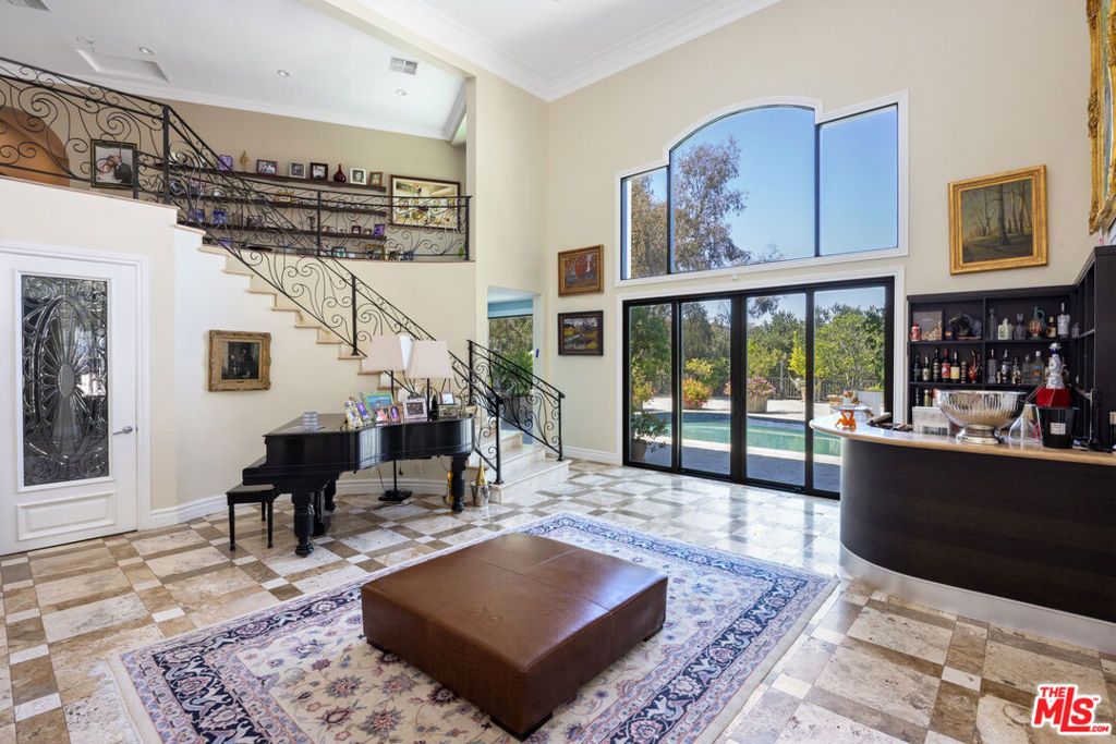 Photo of 13355 Mulholland Drive, Beverly Hills, CA 90210 (MLS # 26641695)