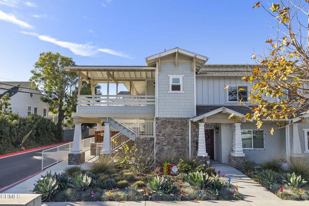 Photo of 303 N F St #201, Oxnard, CA 93030 (MLS # V1-35337)