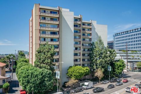 Photo of 321 S San Vicente Boulevard #705, Los Angeles, CA 90048 (MLS # 26666621)