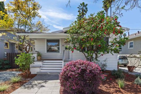 Photo of 33 Ramona Ave Ave, Oakland, CA 94611 (MLS # 41128753)