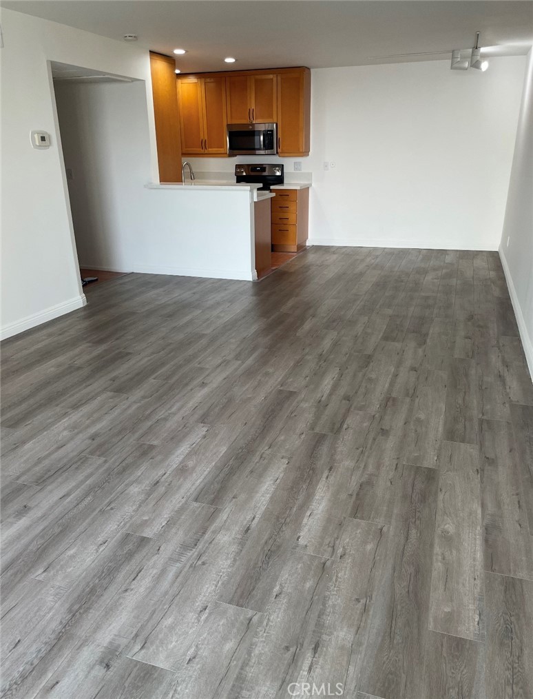 8530 Holloway Drive 418