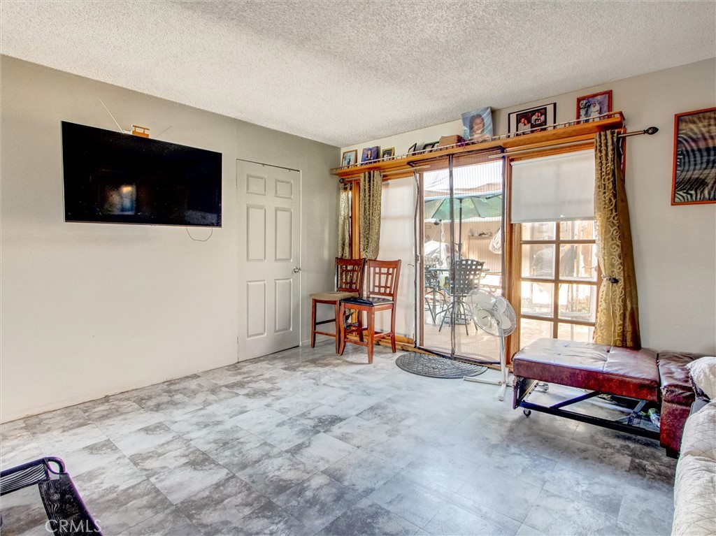 Summertree Townhomes (SUMT) - Residential