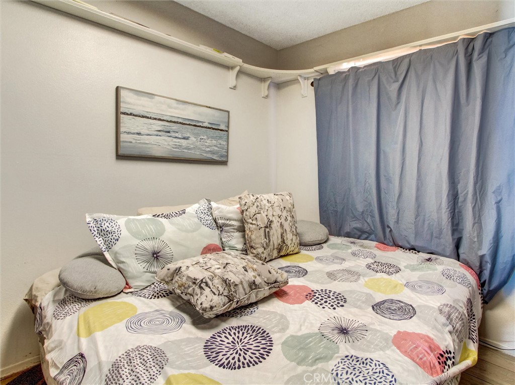 Summertree Townhomes (SUMT) - Residential