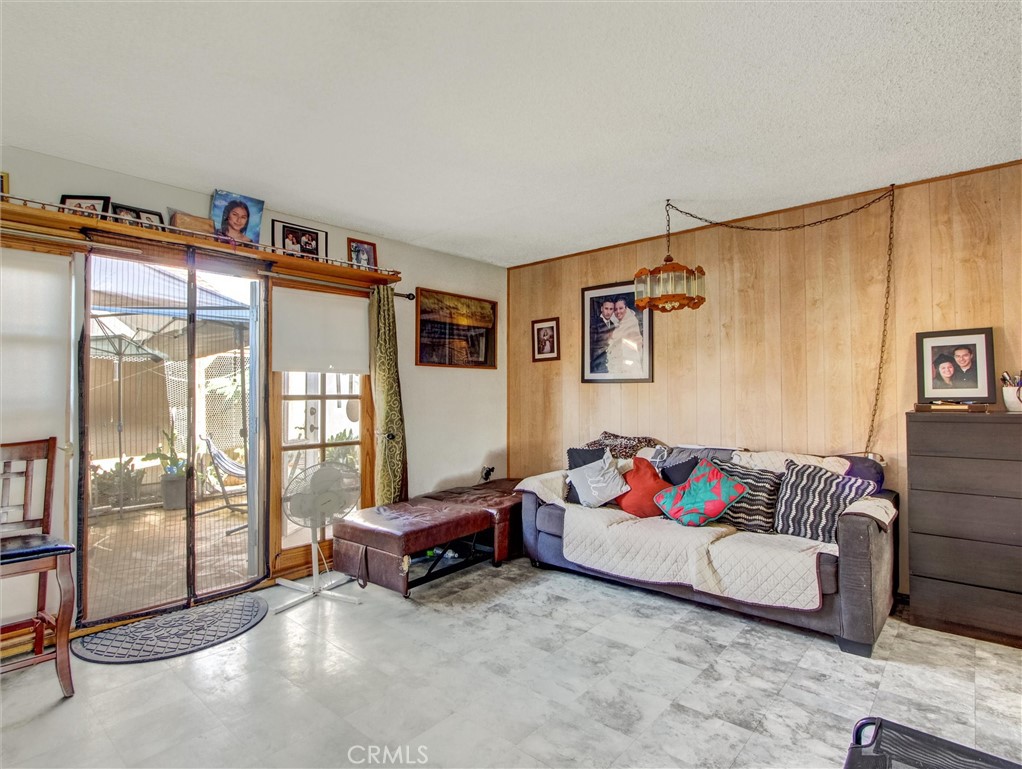 Summertree Townhomes (SUMT) - Residential