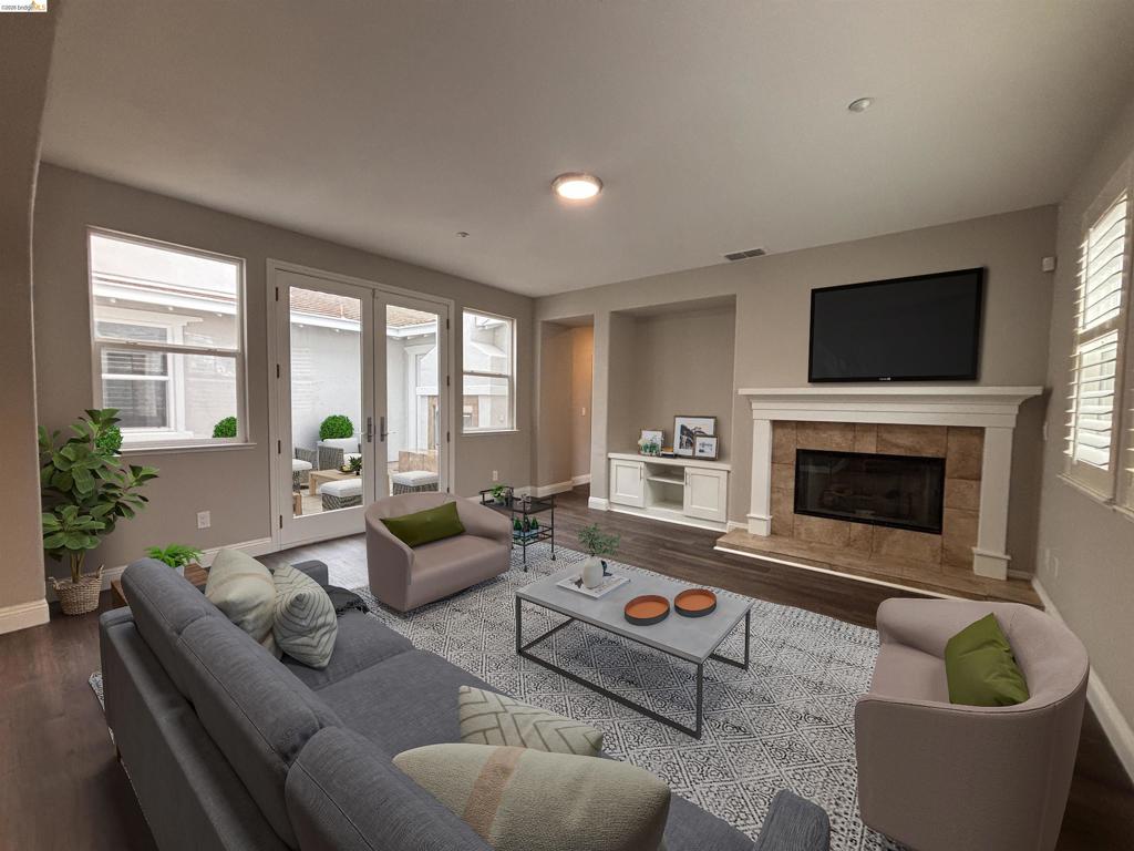 2409 2409 Boulder St