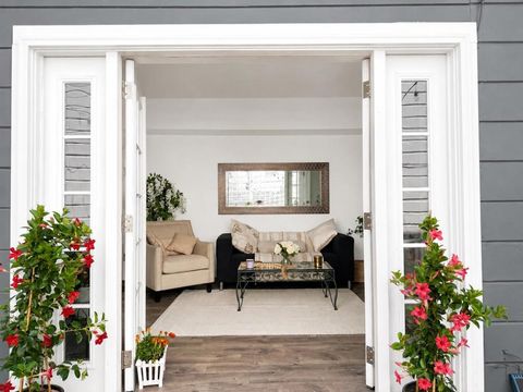 Photo of 533 Oak Street, San Francisco, CA 94102 (MLS # ML82046327)