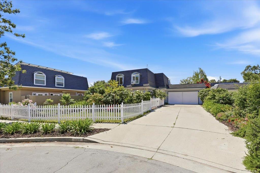 1689 Luika Place