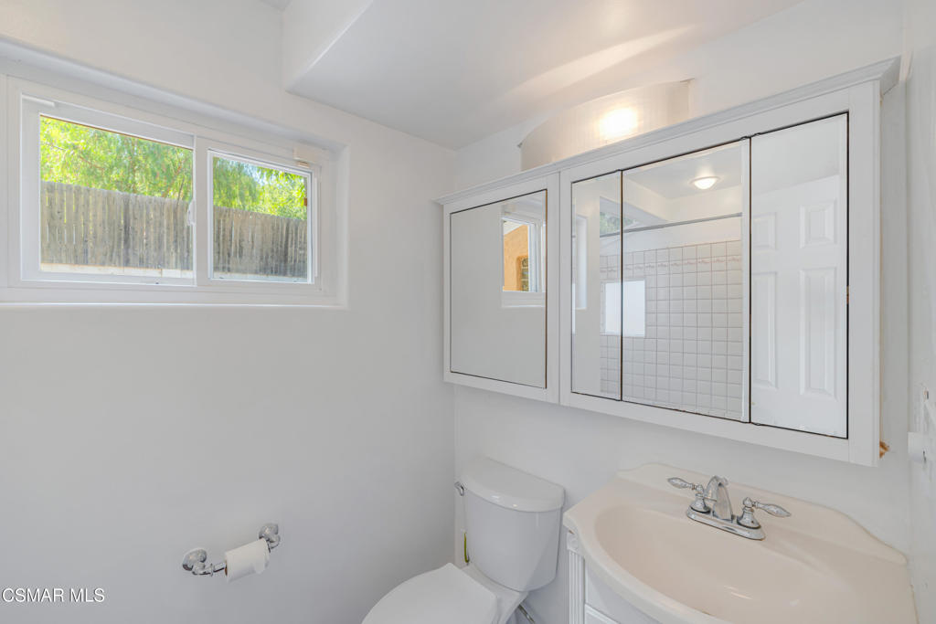 Santa Susana Knolls-166 - 1000832 - Residential