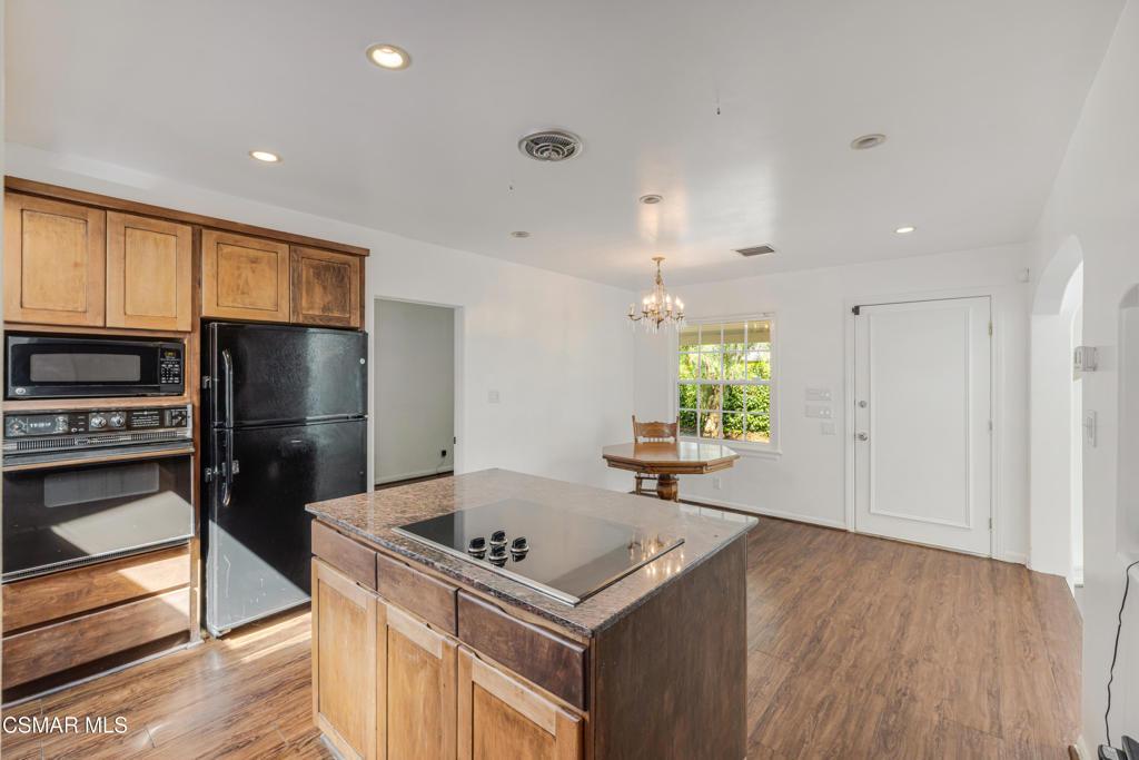 Santa Susana Knolls-166 - 1000832 - Residential