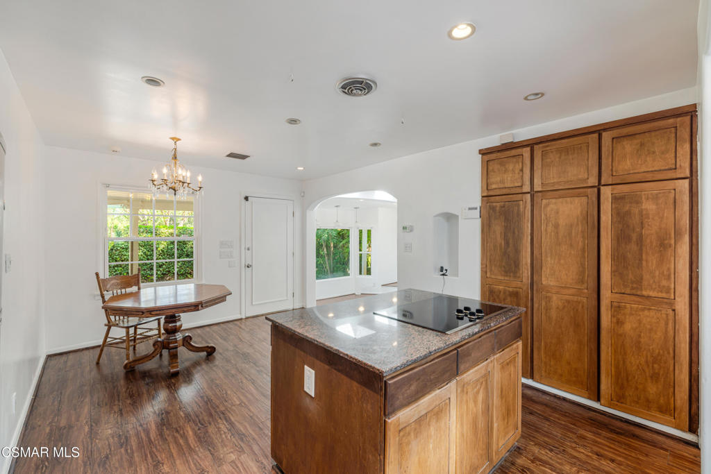Santa Susana Knolls-166 - 1000832 - Residential
