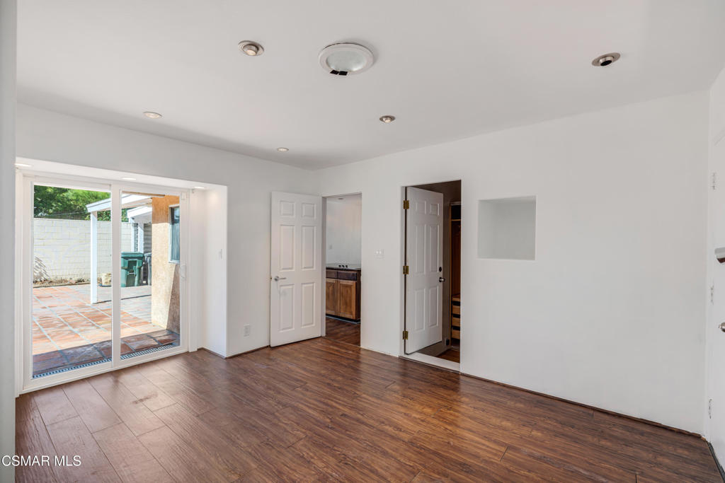 Santa Susana Knolls-166 - 1000832 - Residential