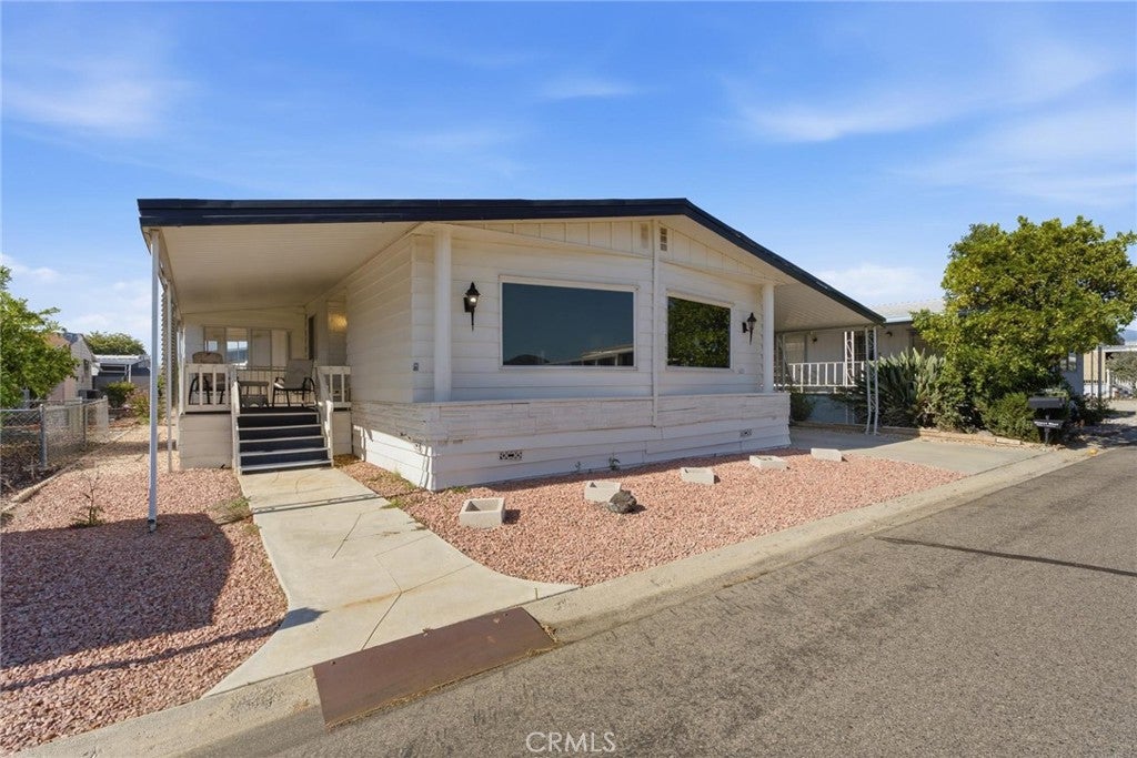5001 W Florida 323