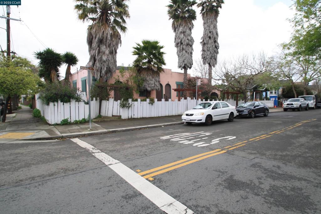 Very cute tri-plex in great SW Berkeley neighborhood across from neighborhood park & playground. Includes 2 br "owner's" unit and additional in-law unit. All tankless water heaters. Potential total rent of 6-7k per month.