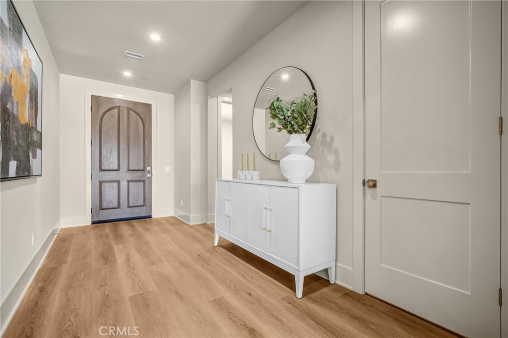 204 Alora