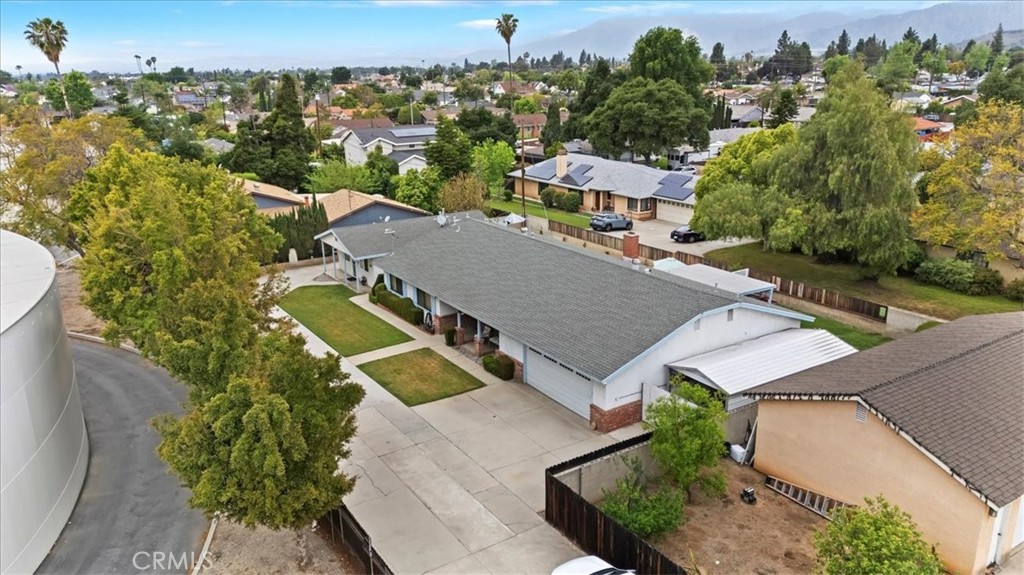 4423 N Sunflower Avenue