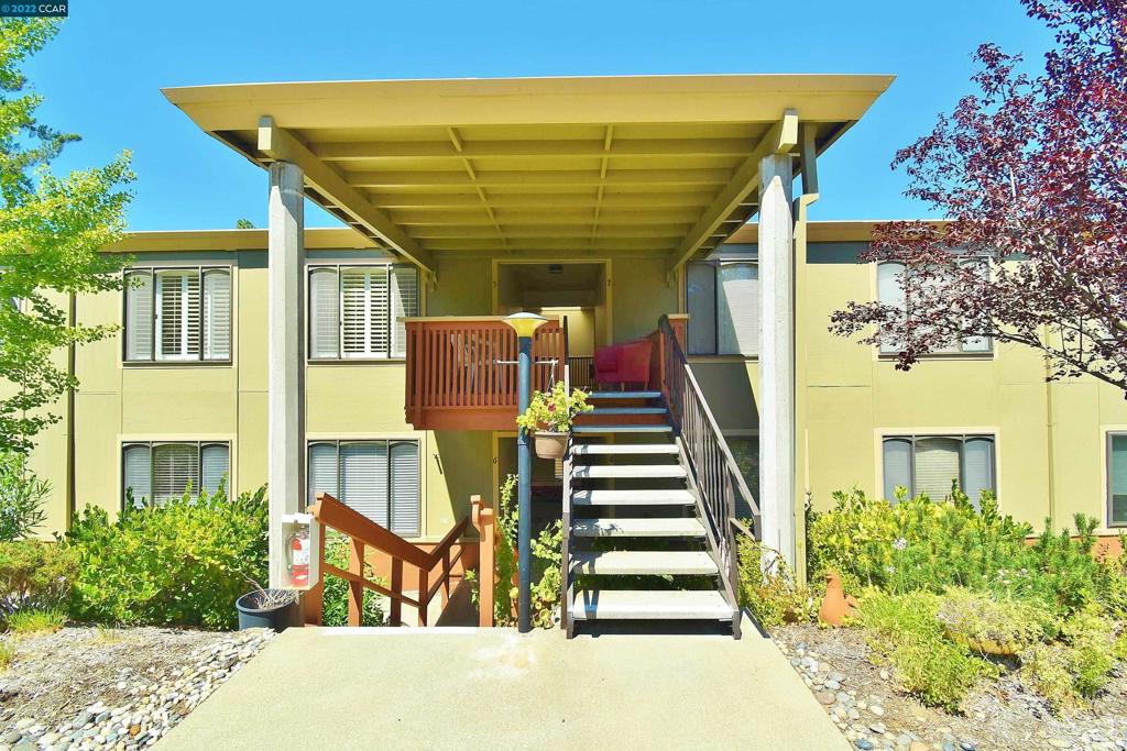 Renovated 2/1 Sequoia. Desirable location close to the Hillside Clubhouse and swimming pool. Recently carpeted and painted with new window coverings in the dining and living areas. Cheerful updated kitchen features modern white cabinets, under counter lighting, white appliances, refrigerator/ice maker, large stainless-steel sink with appealing granite counter tops. Bathroom has stacked washer/dryer and a tiled stall shower. Plantation shutters and mirrored closet doors in the bedrooms. You’ll love the primary closet with updated Container Store closet organizer. Spacious veranda with views of greenery and trees. Convenient Carport close by. Rossmoor is an award-winning 55+ active adult community.