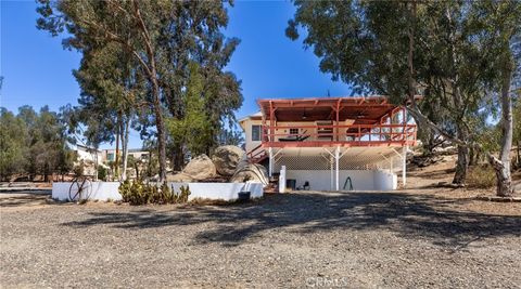 40550 Newport Road Hemet CA 92544