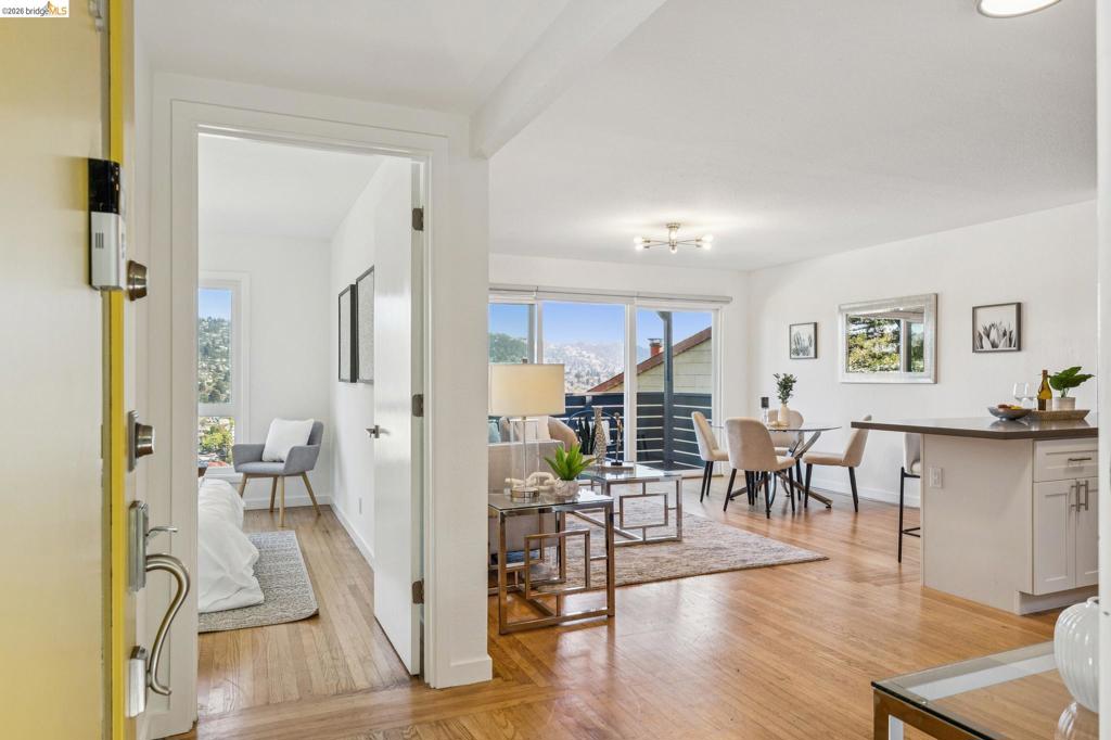 785 Taft Ave 11