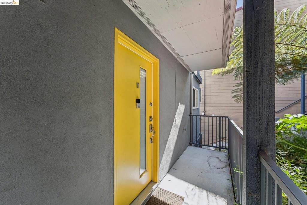 785 Taft Ave 11