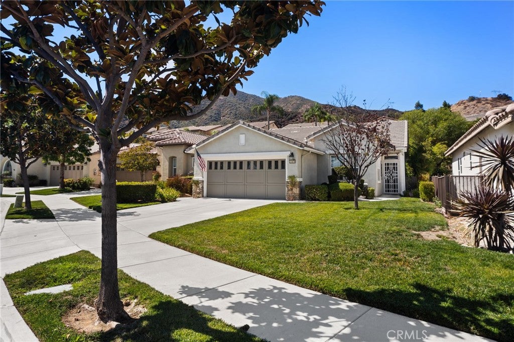 23979 Four Corners