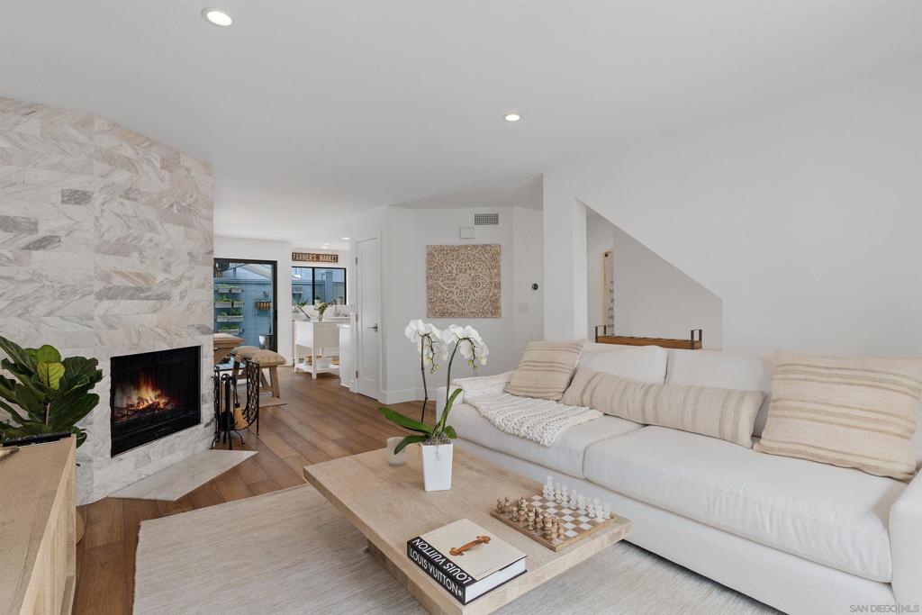 Del Mar - Residential Lease