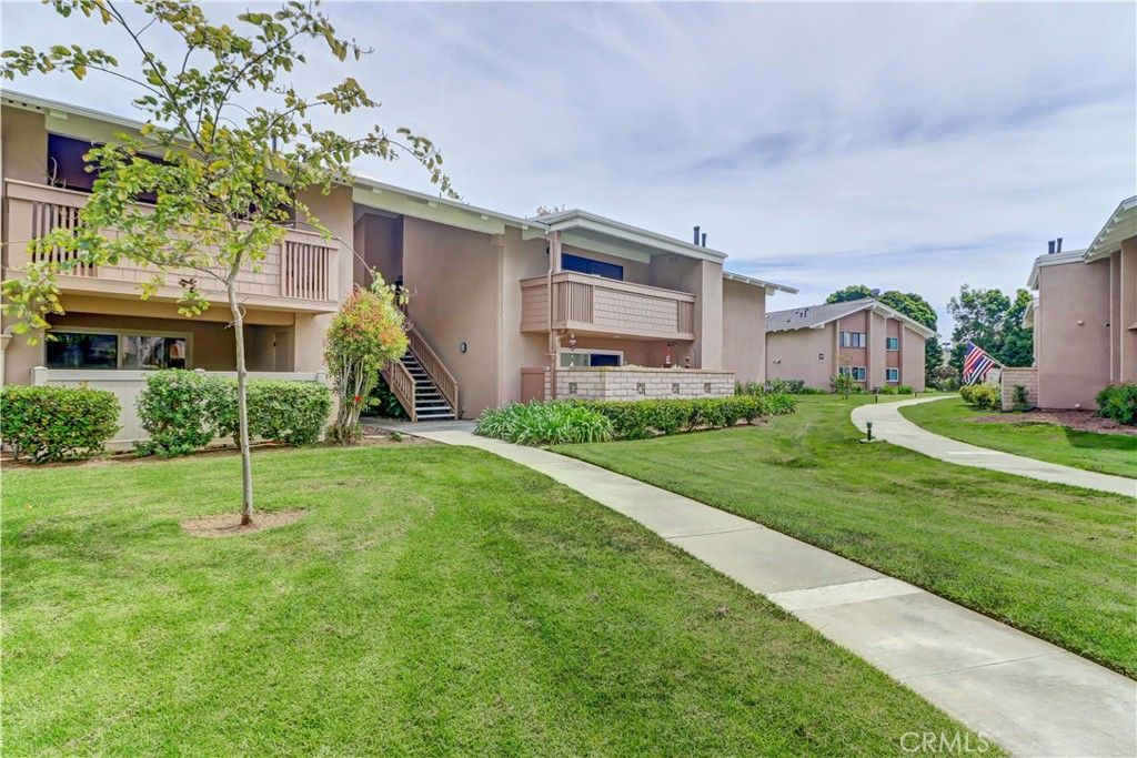 Photo of 8877 Lauderdale Court #210-G, Huntington Beach, CA 92646 (MLS # OC26082797)