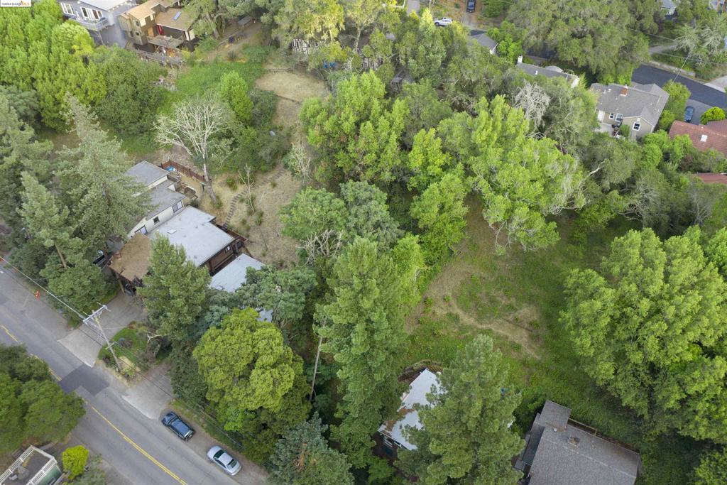 MONTCLAIR HILLS - Land