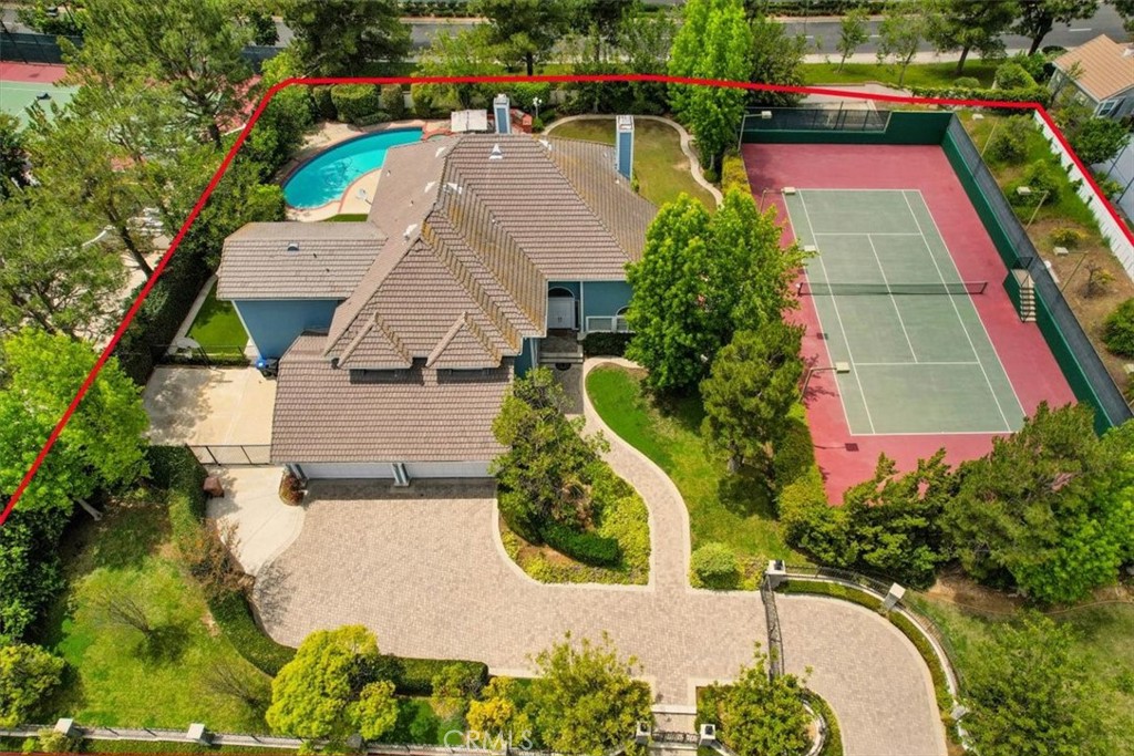 4085 Live Oak Lane
