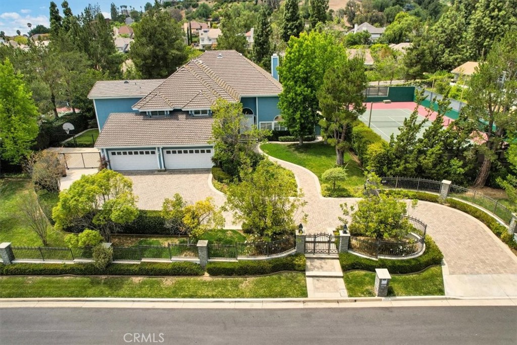 4085 Live Oak Lane