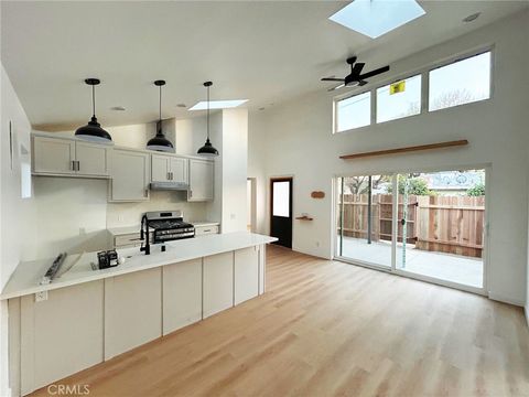 Photo of 16124 San Fernando Mission Boulevard, Granada Hills, CA 91344 (MLS # CV25264882)