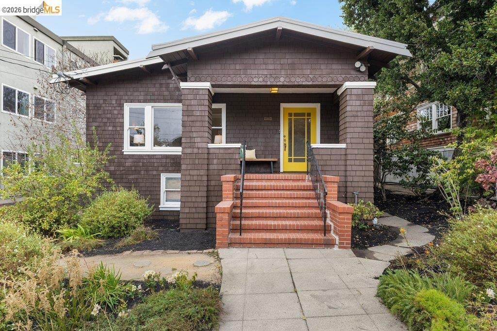 Properties 2 353 Warwick Ave