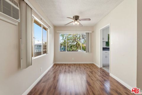 Photo of 1475 S Wooster Street #4, Los Angeles, CA 90035 (MLS # 26852333)
