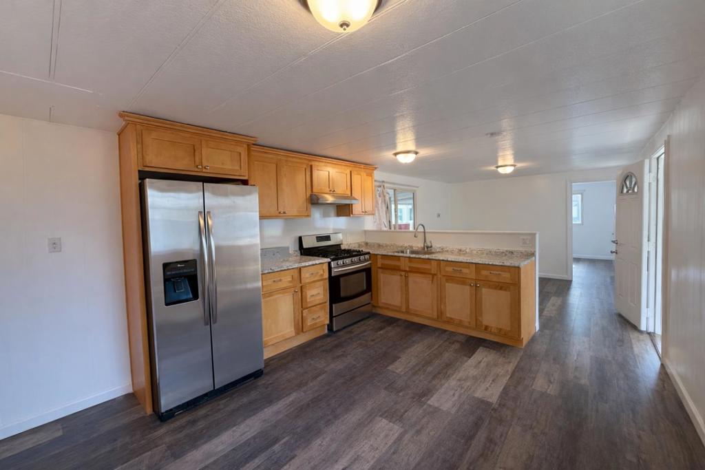 900 Golden Wheel Park Drive 33